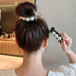 Load image into Gallery viewer, Elegant Pearl Hair Clip
