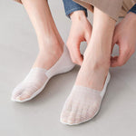 Load image into Gallery viewer, Men&#39;s Invisible Ice Silk Boat Socks
