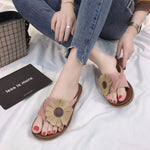 Load image into Gallery viewer, Toe Post Flower Design Flat Sandals
