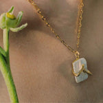 Load image into Gallery viewer, Fashion Hug Necklace
