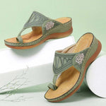 Load image into Gallery viewer, Embroidered Wedge Sandals
