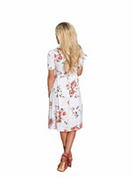 Load image into Gallery viewer, Floral Mommy And Me Matching Dresses
