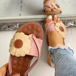 Load image into Gallery viewer, Toe Post Flower Design Flat Sandals
