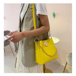 Load image into Gallery viewer, Fashion Chain Bucket Bag
